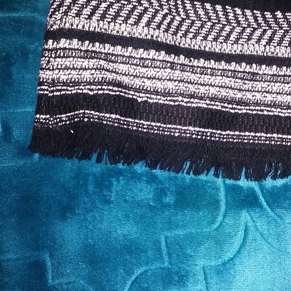 Ann Taylor Loft skirt - Picture 3 of 7